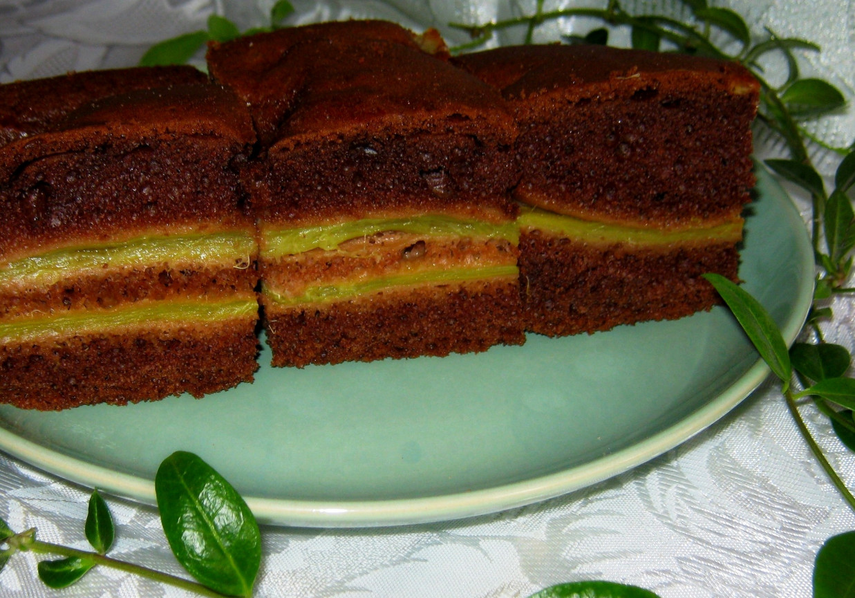 Ciasto z cynamonową nutką i rabarbarem foto