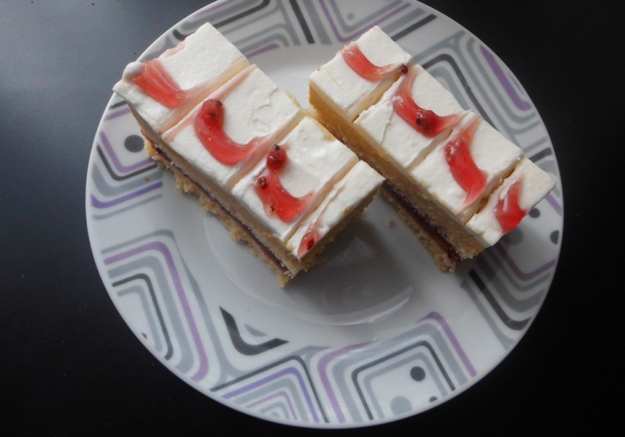 Ciasto z czerwoną porzeczką . foto