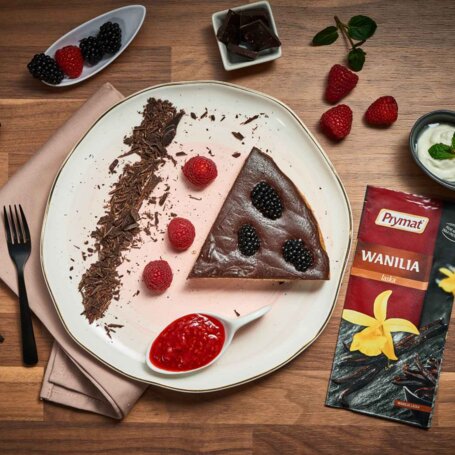 Brownie na kruchym cieście z jeżynami? Sprawdźcie przepis na dzisiejszy deser! foto
