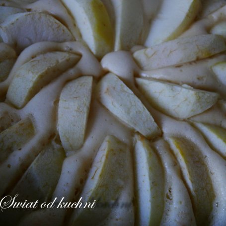 Krok 7 - Ciasto z jabłkami i kokosem foto