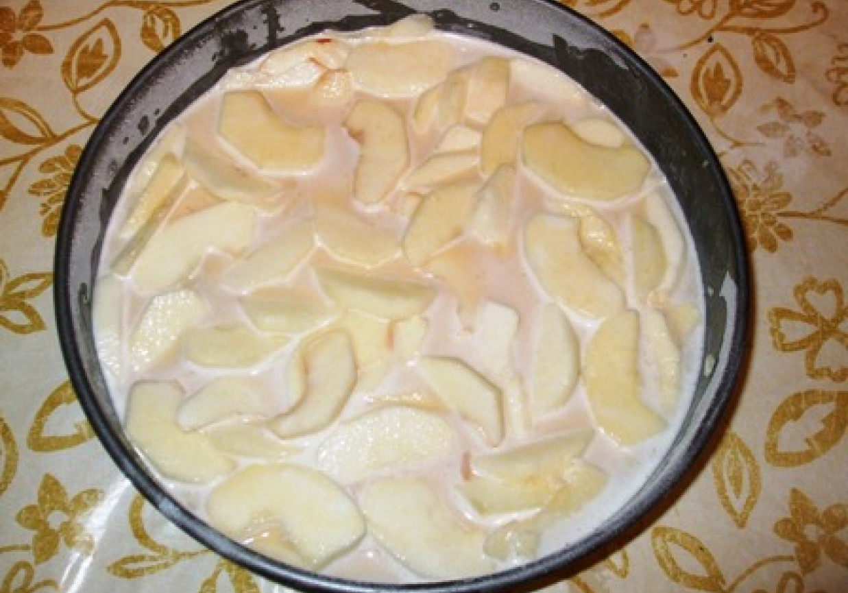 Ciasto z jabłkami na kaszy kukurydzianej foto