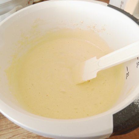 Krok 1 - Ciasto z kiwi i bananami foto