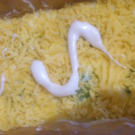 Krok 5 - Ciasto z kiwi i budyniem pod kokosową pierzynką foto