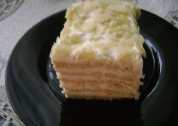 Fotografia przedstawiająca ciasto z krakersów