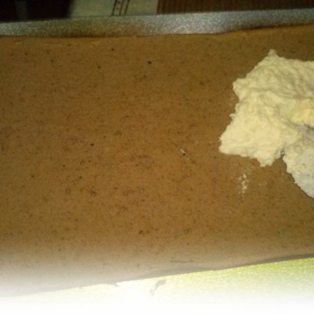 Krok 8 - Ciasto z kremem i polewą czekoladową foto
