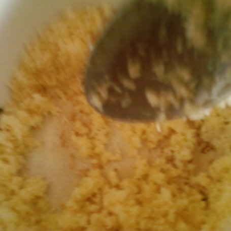 Krok 4 - Ciasto z kremem i wiórkami kokosowymi foto