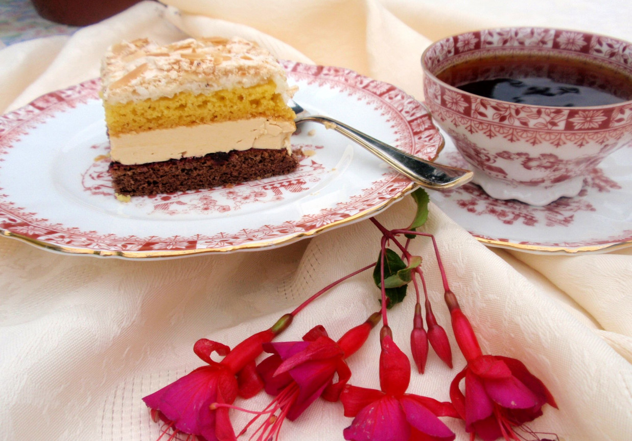 Ciasto z kremem kajmakowym Gosi foto
