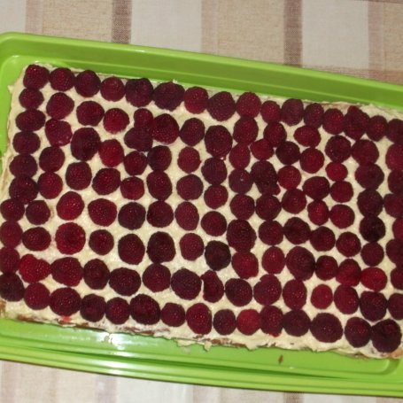 Krok 4 - ciasto z malinami foto