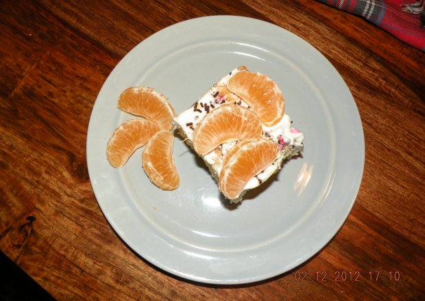 Fotografia przedstawiająca Ciasto z mandarynkami