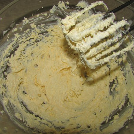 Krok 4 - Ciasto z masą Kubusiową i masą śmietankową  foto