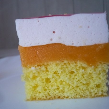 Krok 3 - Ciasto z masą marchewkową foto