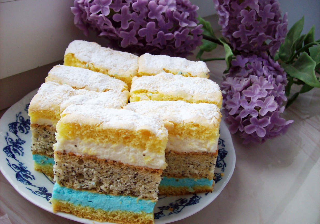 Ciasto z masą pomarańczową i niebieską foto