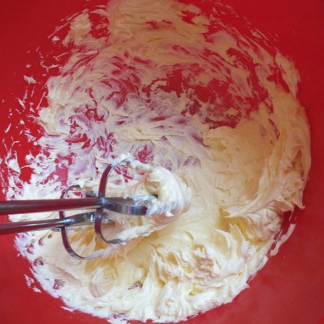 Krok 7 - Ciasto z masą z brzoskwiniami foto