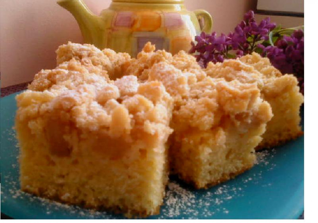 Ciasto z maślanką i jabłkami foto