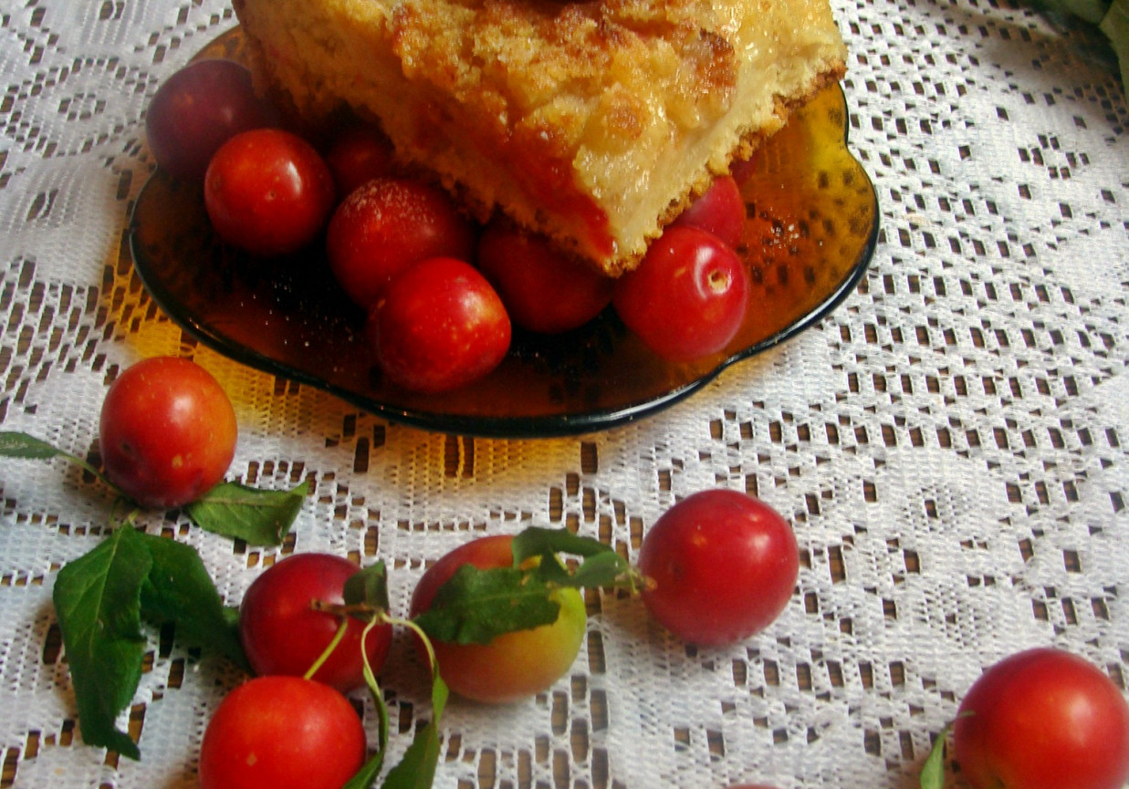 Ciasto z mirabelkami i jabłuszkiem foto