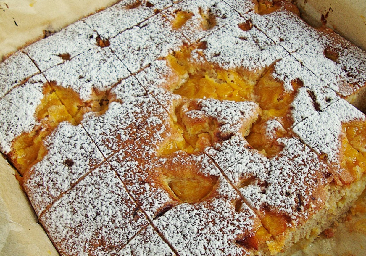 Ciasto z musem brzoskwinionym na oleju rzepakowym (bezglutenowe) foto