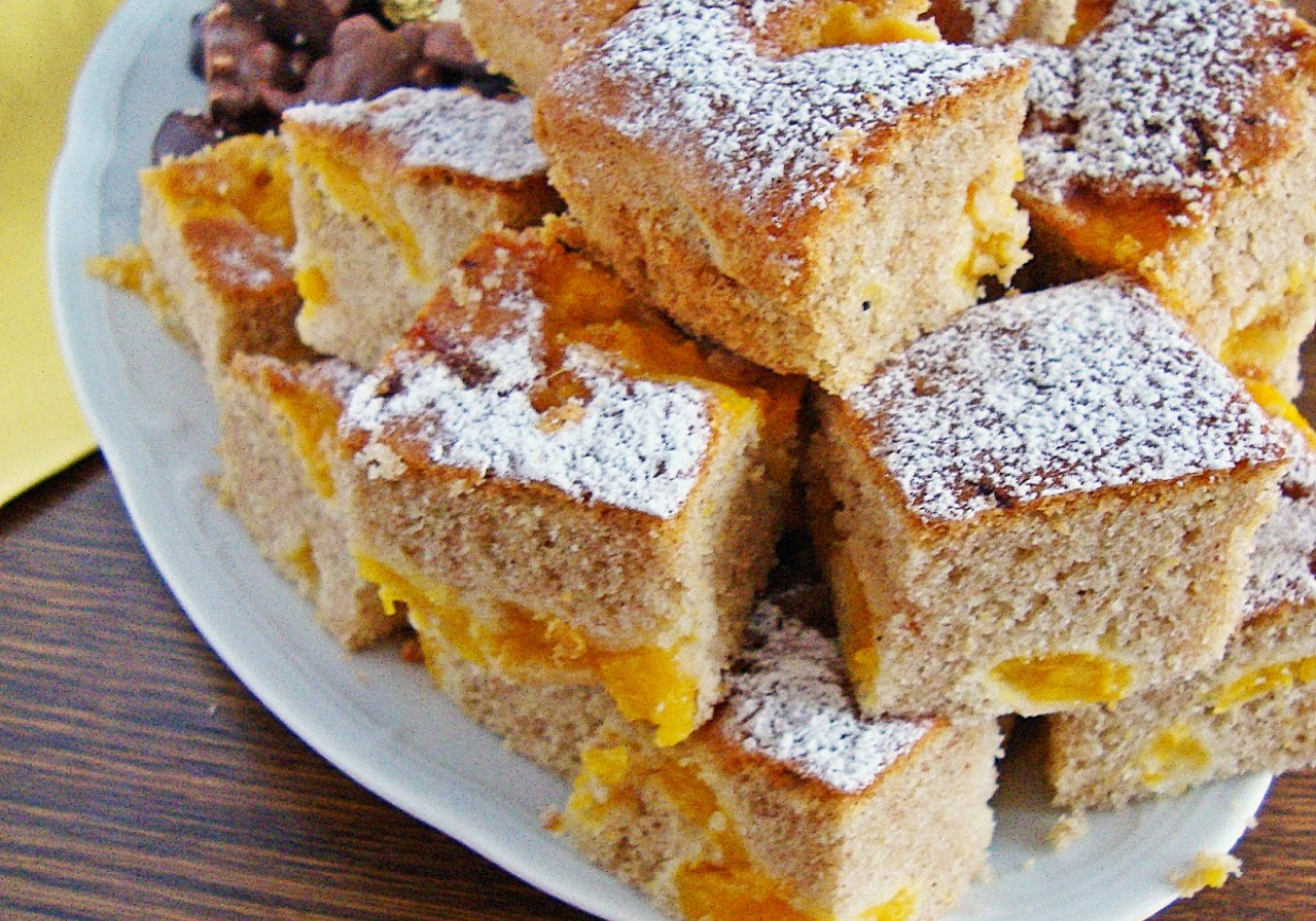 Ciasto z musem brzoskwinionym na oleju rzepakowym (bezglutenowe) foto