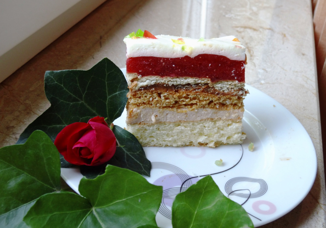 Ciasto z musem truskawkowym foto
