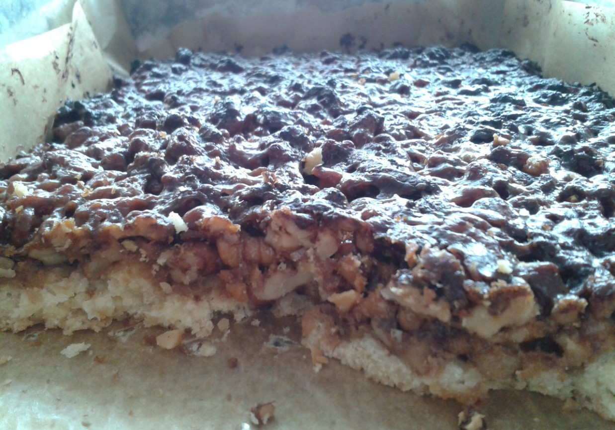 Ciasto z orzechami włoskimi i miodem (Pszczółka babci Zosi) foto