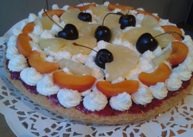 Fotografia przedstawiająca Ciasto z owocami