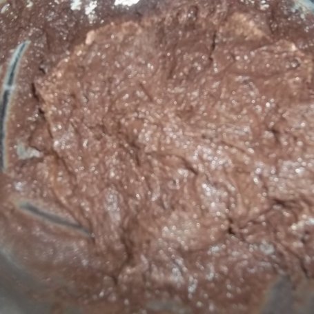 Krok 2 - Ciasto z piankami i białą czekoladą foto