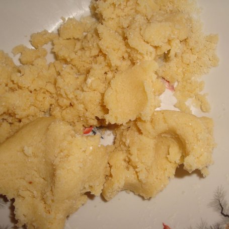 Krok 8 - Ciasto z rabarbarem i kruszonką foto