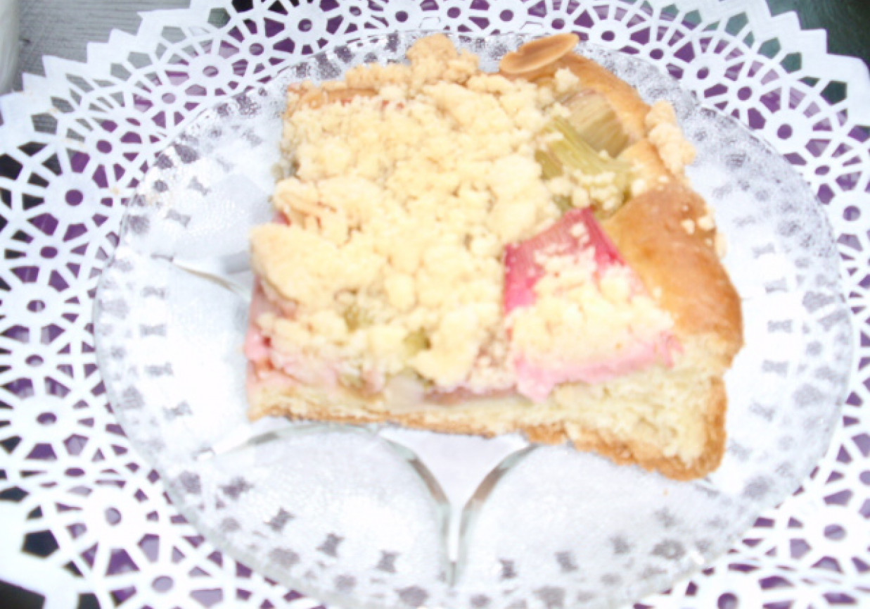 Ciasto z rabarbarem i kruszonką foto