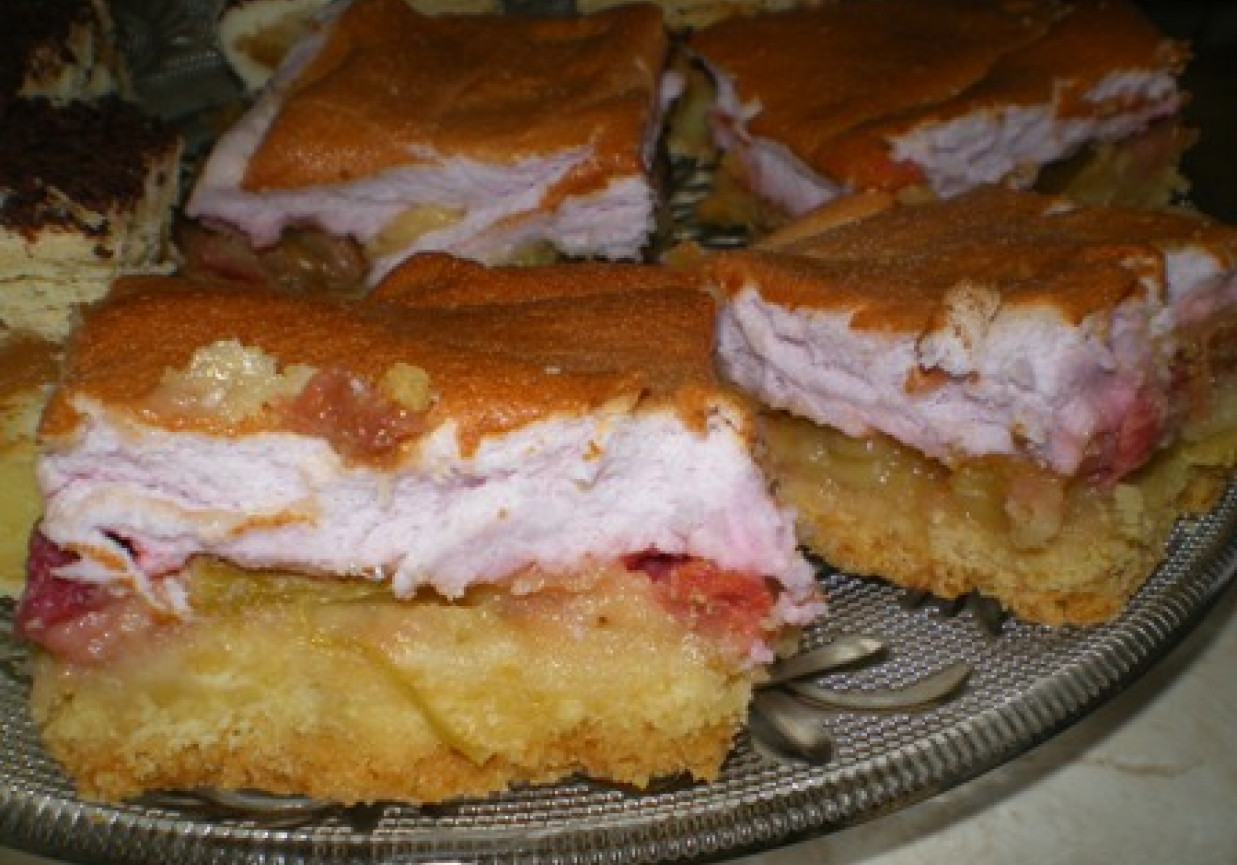 Ciasto z rabarbarem i pianą foto