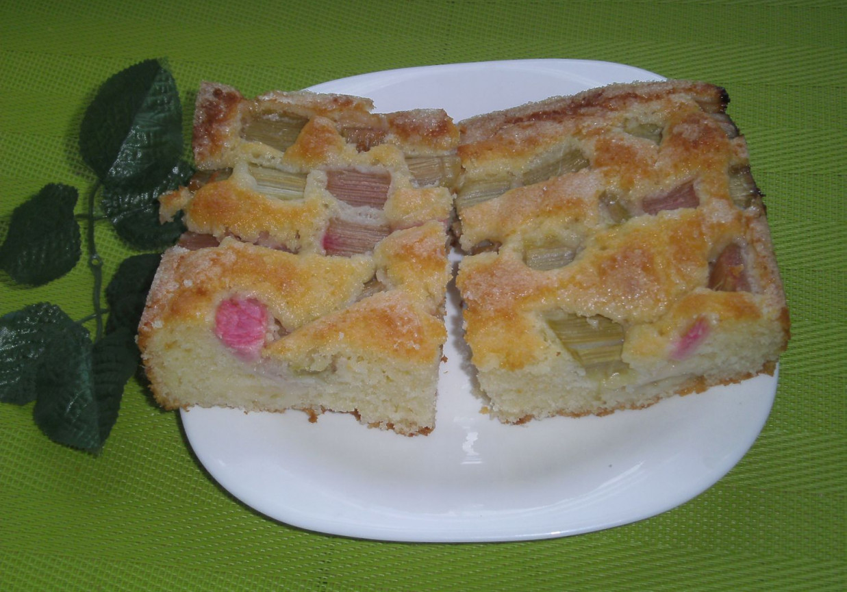 Ciasto z rabarbarem na kefirze foto