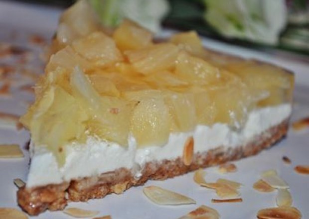 Fotografia przedstawiająca Ciasto z serem i ananasem
