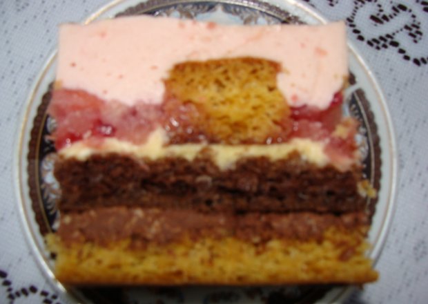 Fotografia przedstawiająca ciasto z serkami