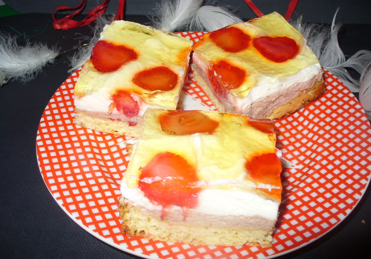 Ciasto z truskawkami  foto
