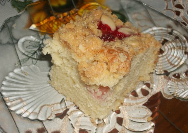 Fotografia przedstawiająca Ciasto z truskawkami i kruszonką wg Zub3ra