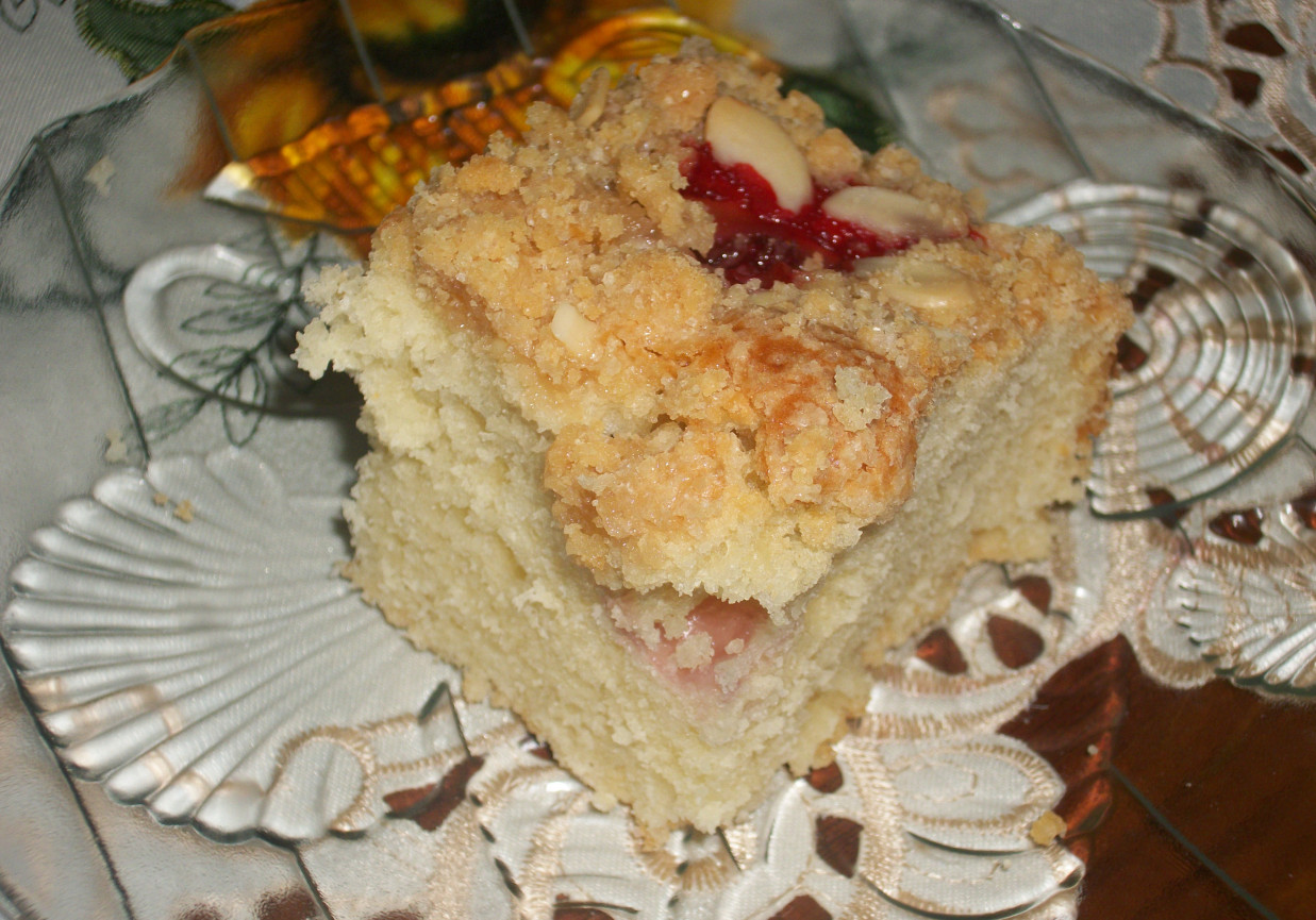 Ciasto z truskawkami i kruszonką wg Zub3ra foto