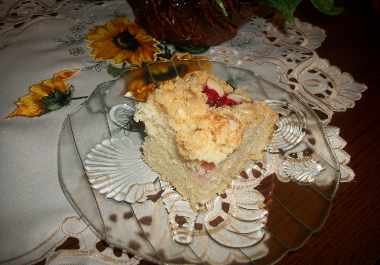 Ciasto z truskawkami i kruszonką wg Zub3ra foto