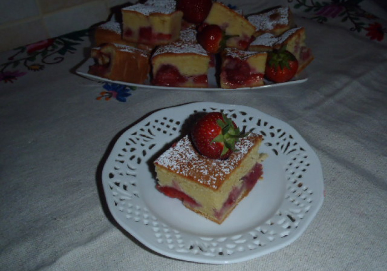 Ciasto z truskawkami foto