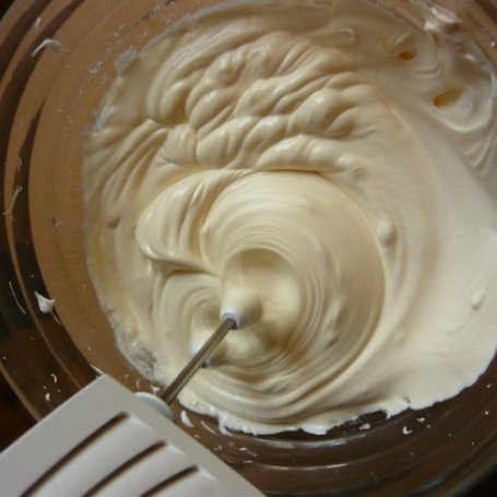 Krok 6 - Ciasto ze śliwkami i cynamonową kruszonką foto