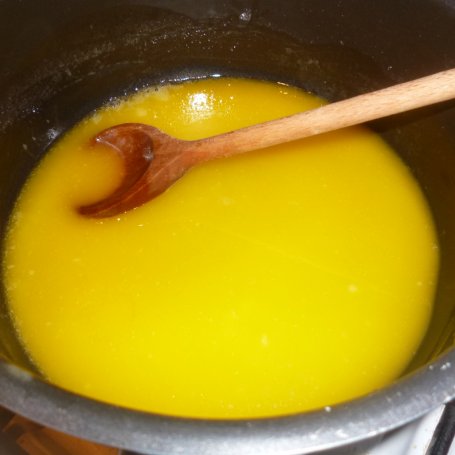 Krok 3 - Ciasto ze słonecznikiem i kremem karmelowym foto
