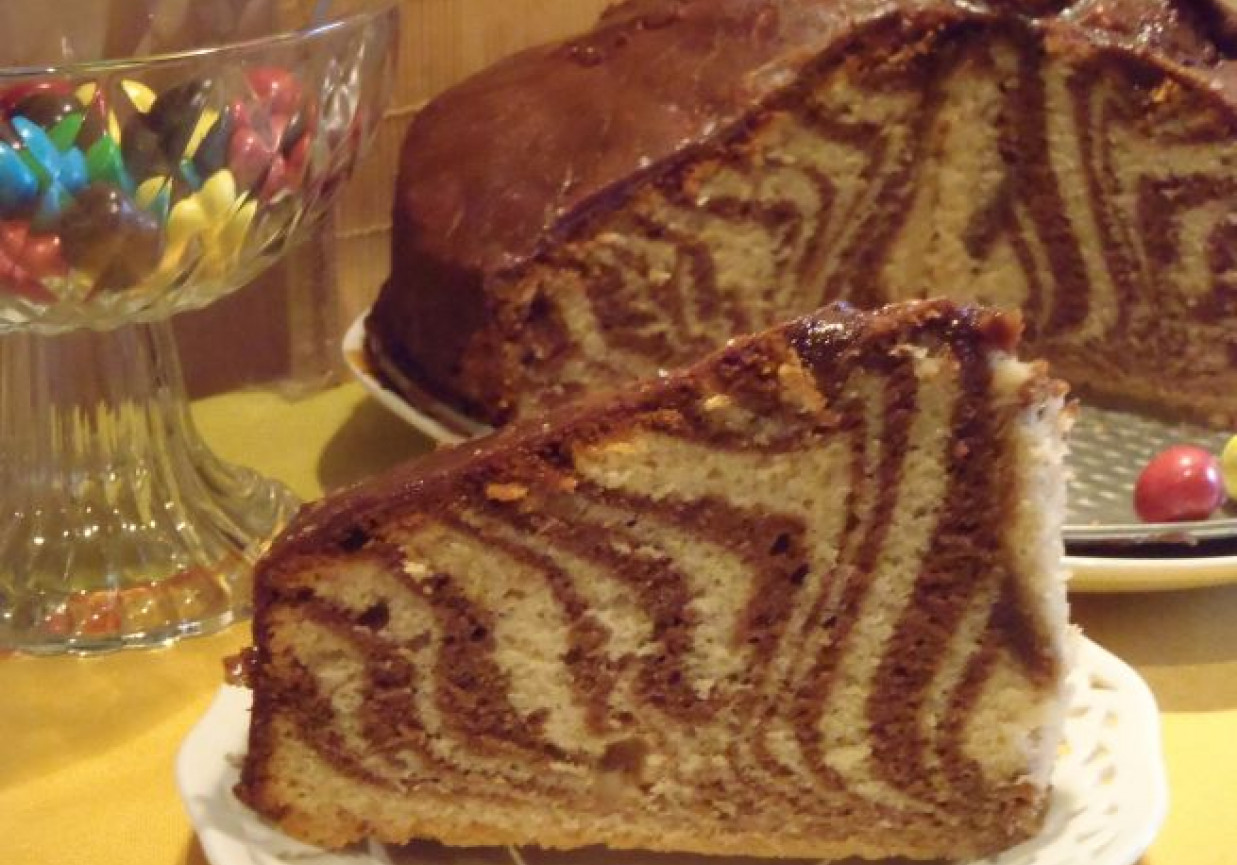 Ciasto zebra z colą i polewą czekoladową foto