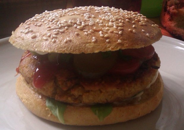 Fotografia przedstawiająca Ciecierzyca burger