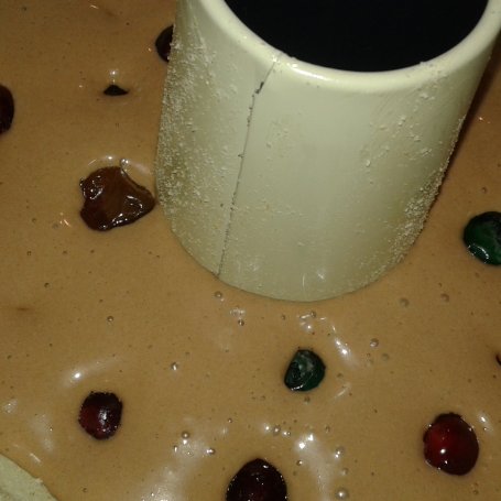 Krok 8 - Ciemna babka z kandyzowanymi owocami foto