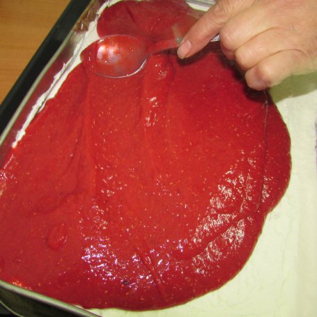 Krok 6 - Ciemny biszkopt z dodatkami foto