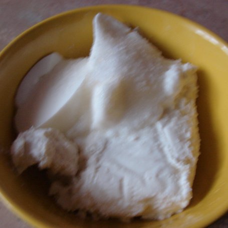 Krok 3 - Ciemny makaron z chudym serem foto