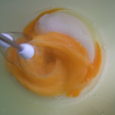 Krok 1 - Clafoutis z malinami i borówką :) foto