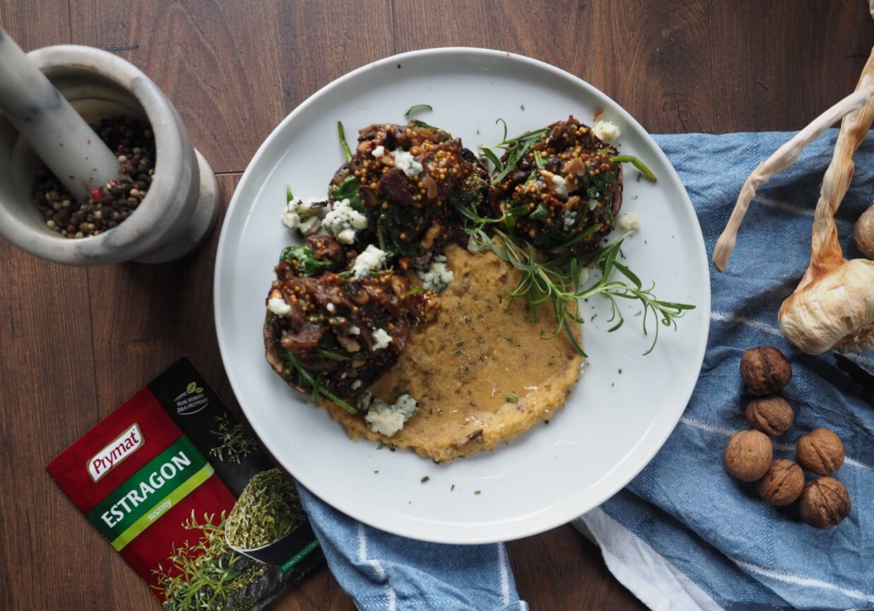 Co na obiad: faszerowane pieczarki portobello z polentą grzybową wg Piotra Ogińskiego foto