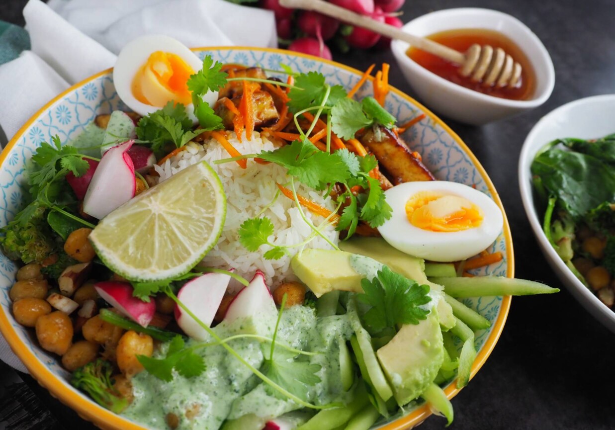Co na obiad: Wege buddha bowl wg Piotra Ogińskiego foto