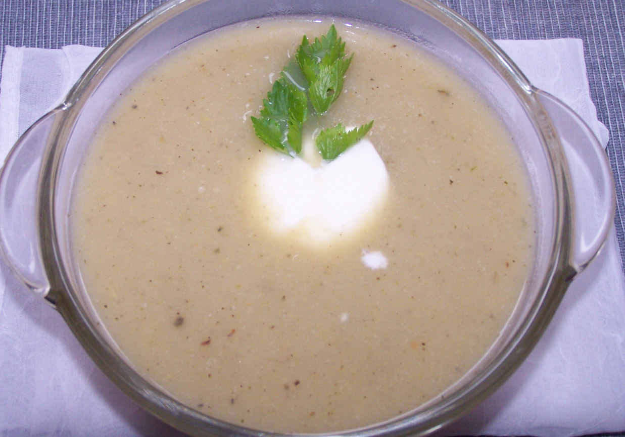 Co zrobić z nadmiarem selera naciowego, czyli smaczna zupa krem :) foto