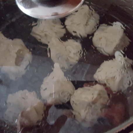 Krok 5 - Consomme grzybowe z kaczki z pierożkami wonton foto
