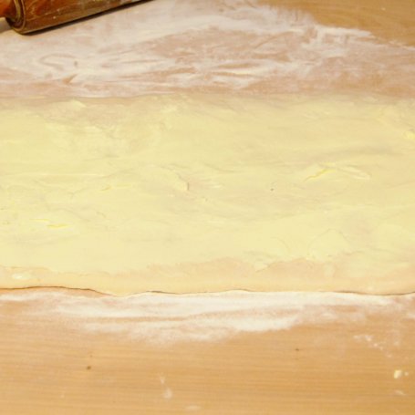 Krok 7 - Croissanty z czekoladą foto