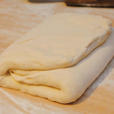 Krok 8 - Croissanty z czekoladą foto